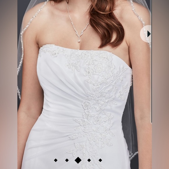 David’s Bridal Wedding Dress - Picture 3 of 11